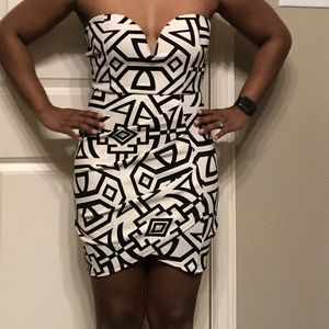 Black/White Geometric Sweetheart Dress